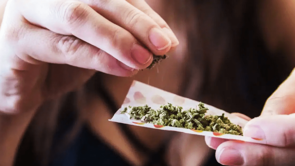 ⁠Rolling-With-Style-Tips-for-Rolling-the-Ultimate-Joint-Scarlet-Fire-North-York-Toronto.jpg